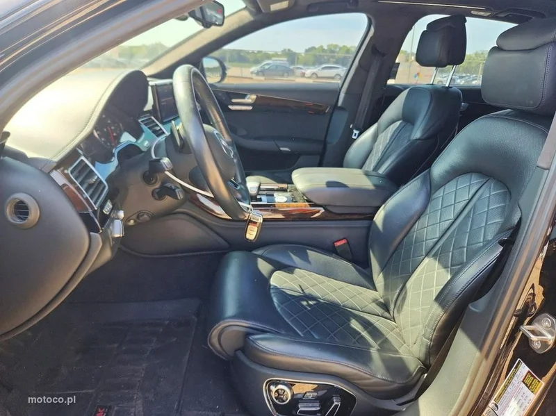 Audi A8 D5 7