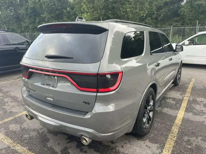Dodge Durango 4