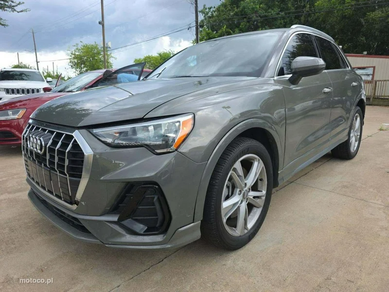 Audi Q3 F3