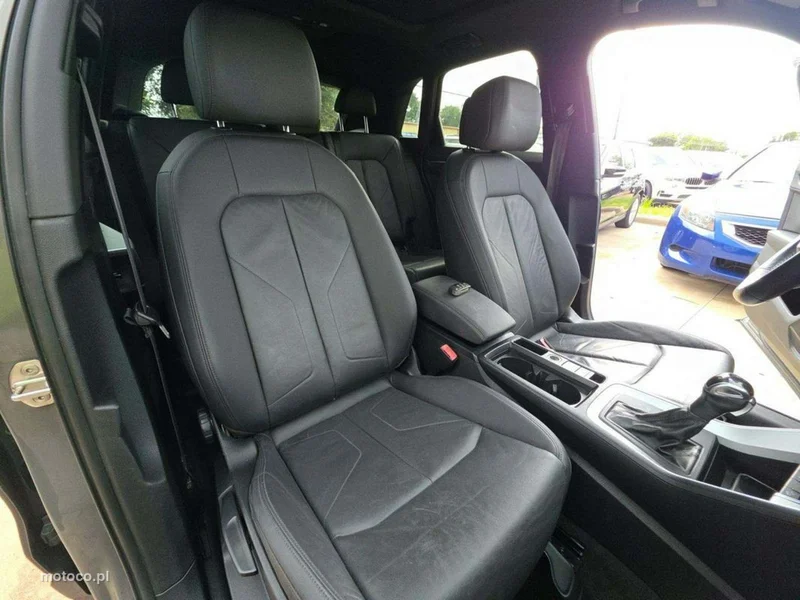 Audi Q3 F3 7