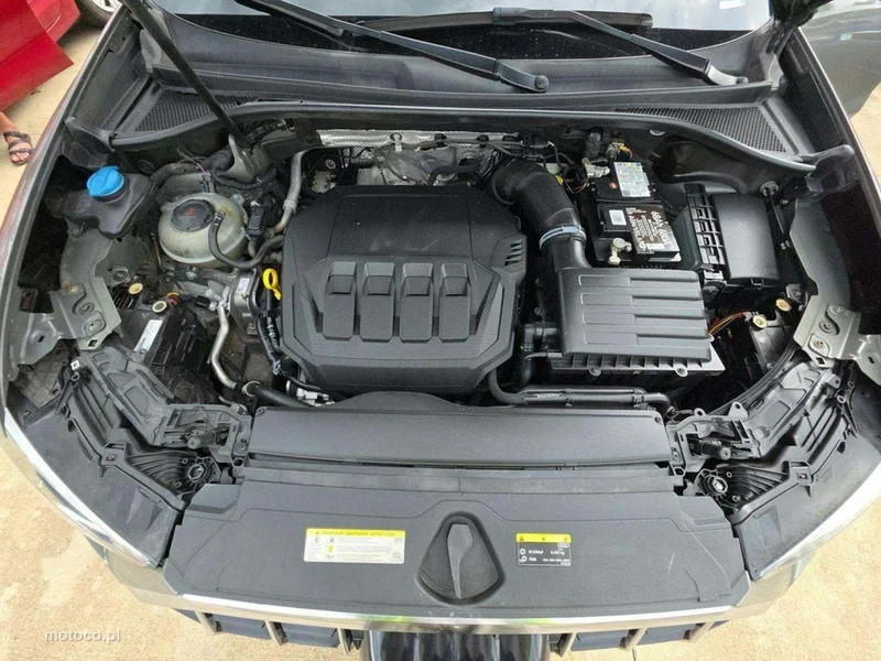 Audi Q3 F3 10