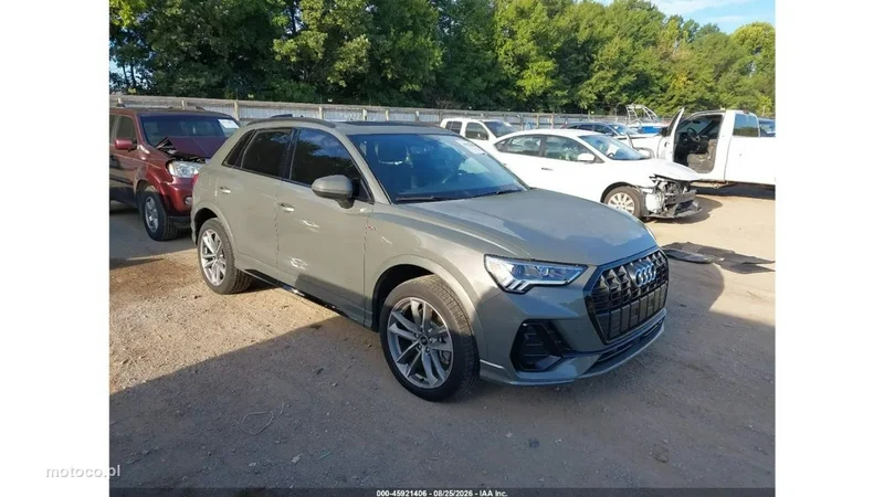 Audi Q3 F3
