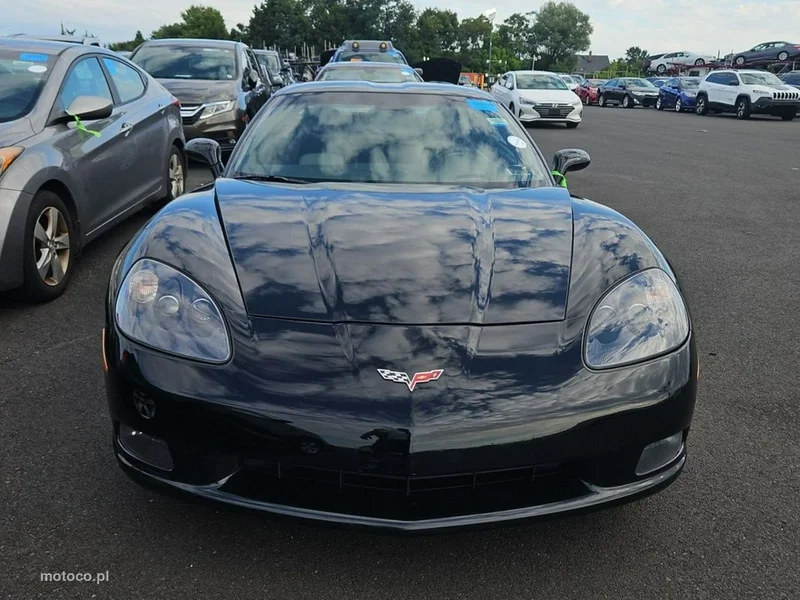 Chevrolet Corvette 2