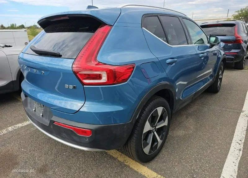 Volvo XC 40 4