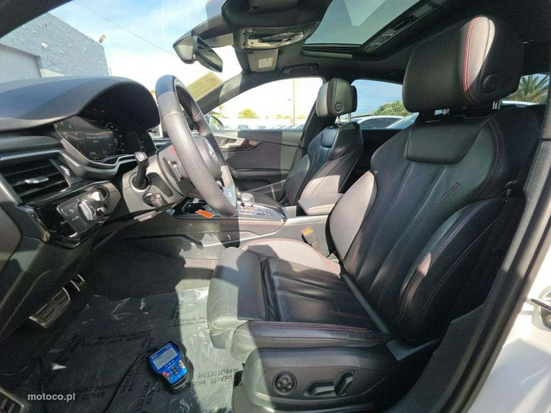 Audi A4 B9 6