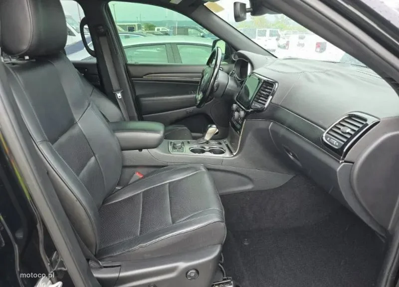 Jeep Grand Cherokee 8