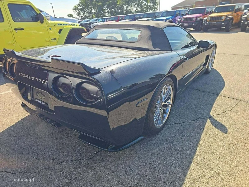 Chevrolet Corvette 4