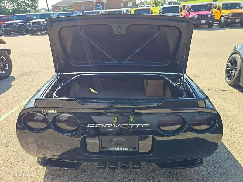 Chevrolet Corvette 10