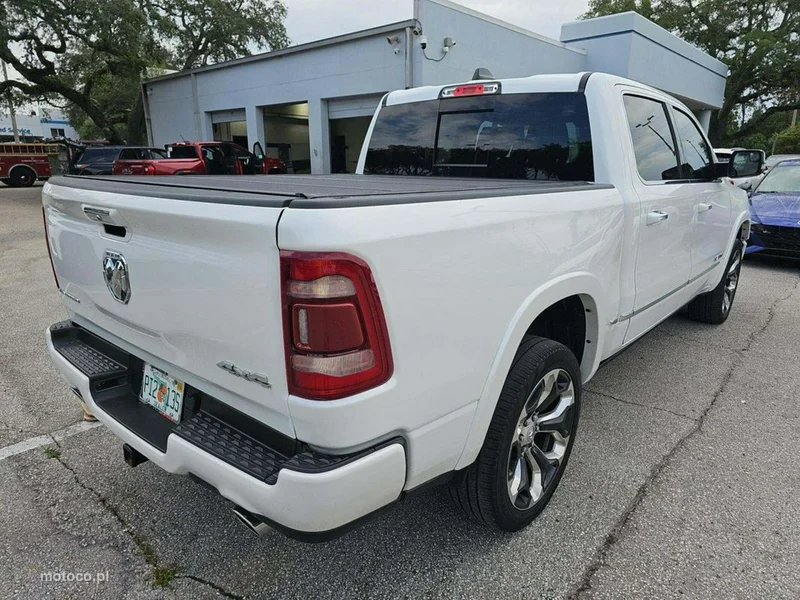RAM 1500 4