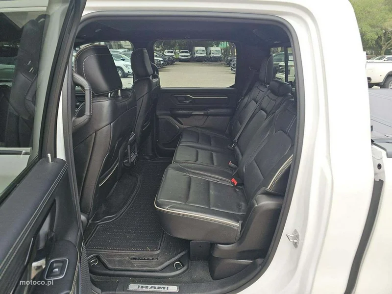 RAM 1500 9