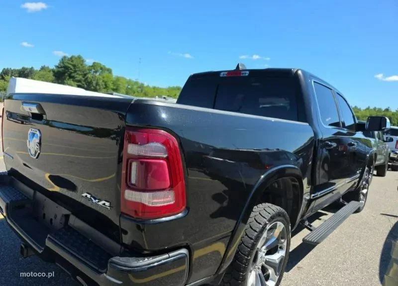 RAM 1500 4