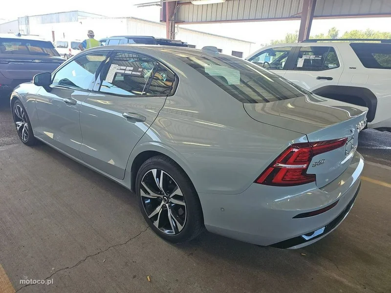 Volvo S60 5
