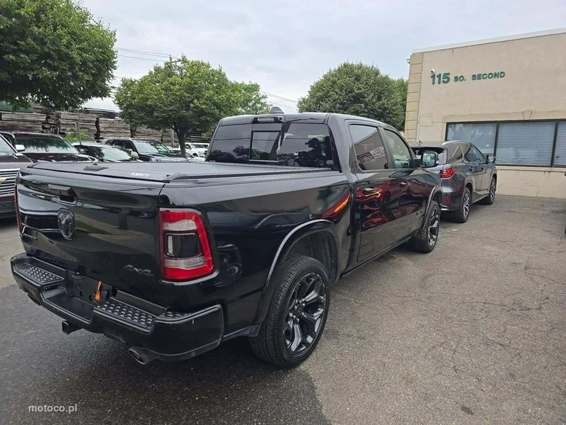 RAM 1500 4