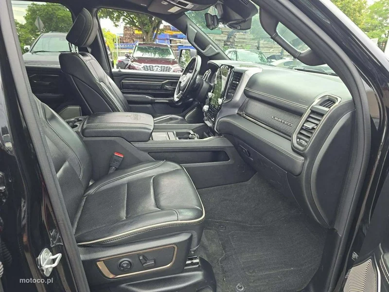 RAM 1500 8