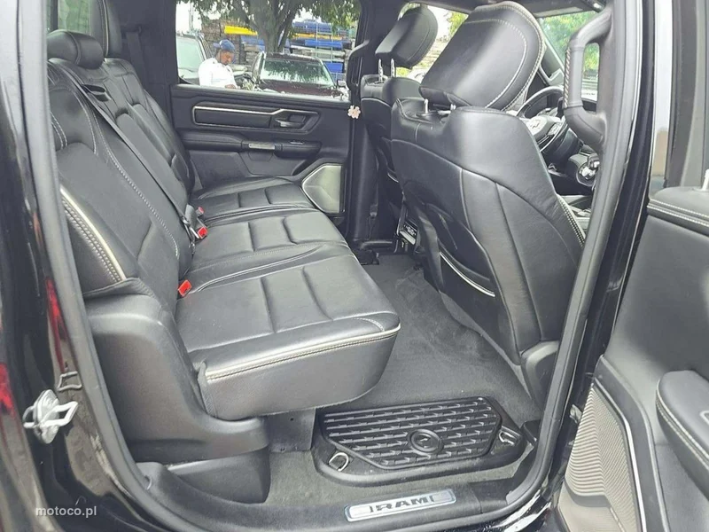 RAM 1500 10