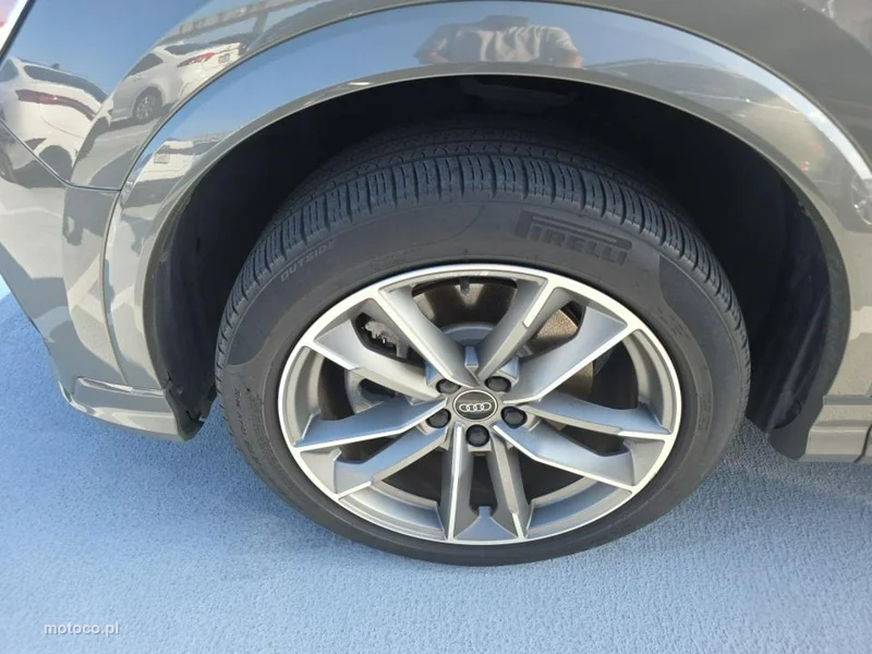 Audi Q3 F3 18