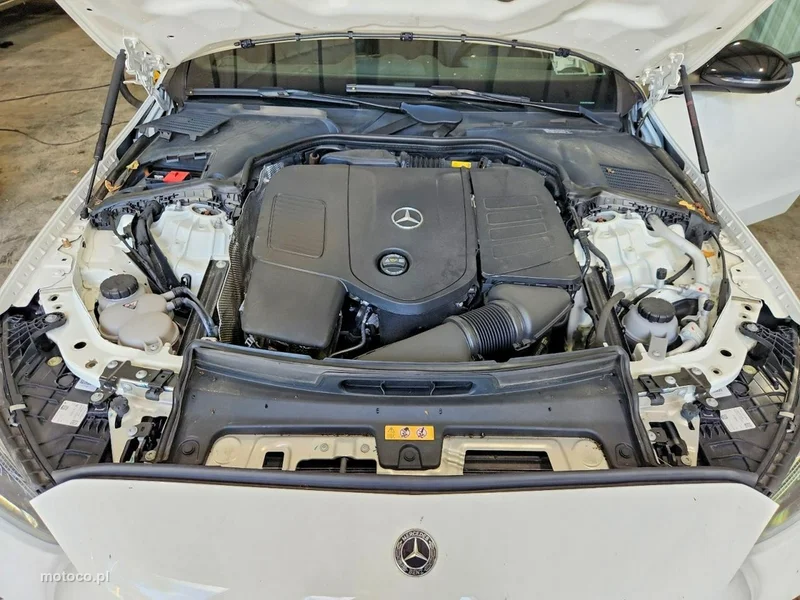 Mercedes-Benz Klasa C W206 C 300 11