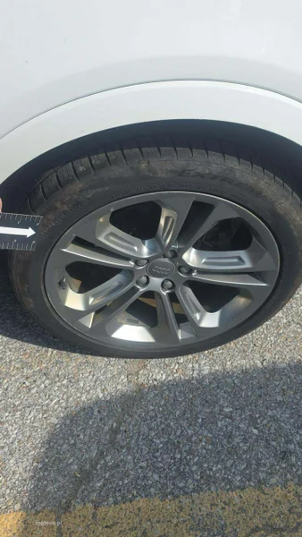 Audi Q3 F3 17