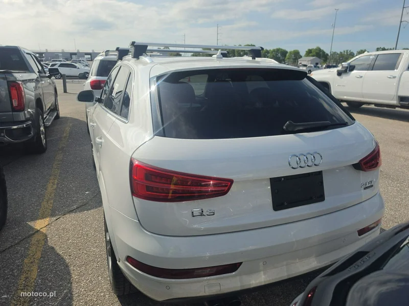 Audi Q3 F3 6