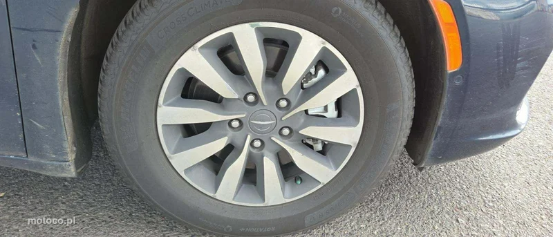 Chrysler Pacifica 18