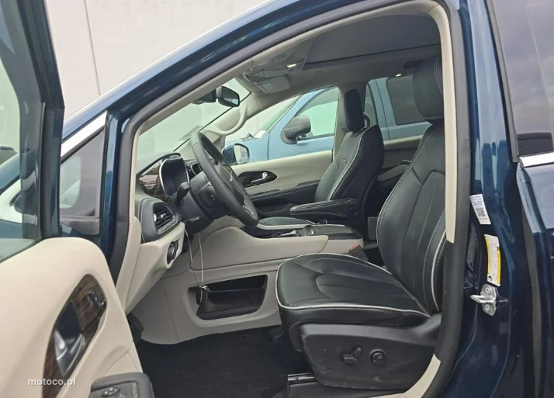Chrysler Pacifica 7