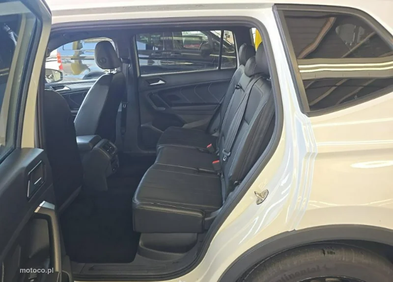 Volkswagen Tiguan AD 11