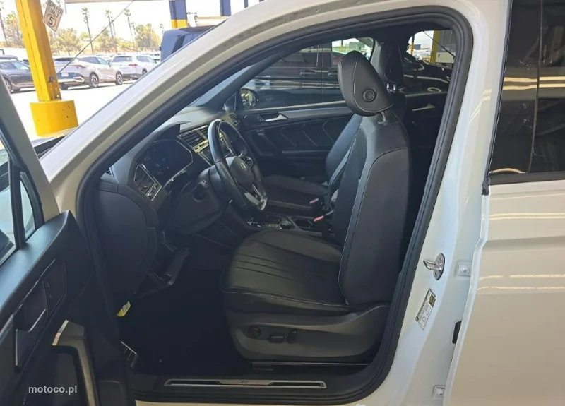 Volkswagen Tiguan AD 7