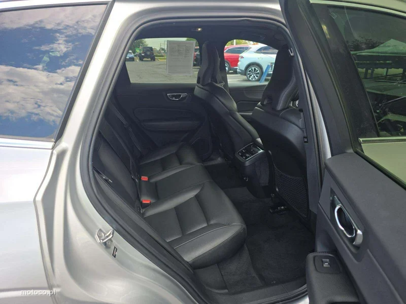 Volvo XC 60 8