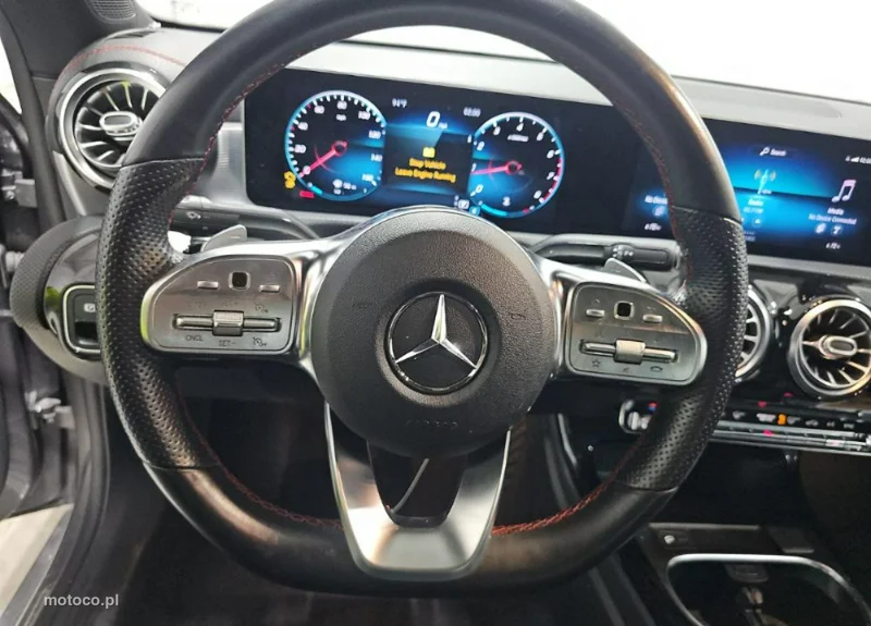 Mercedes-Benz CLA C118 250 8