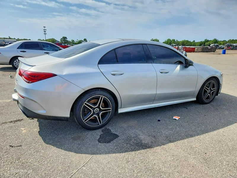 Mercedes-Benz CLA C118 250 5
