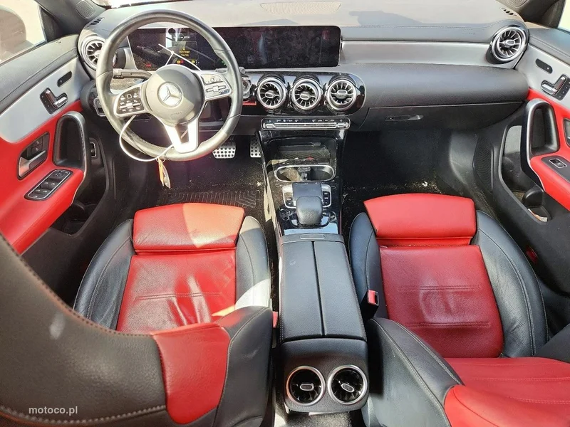 Mercedes-Benz CLA C118 250 8