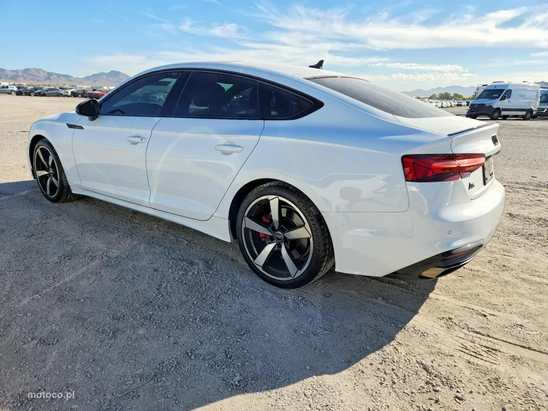 Audi A5 F5 4