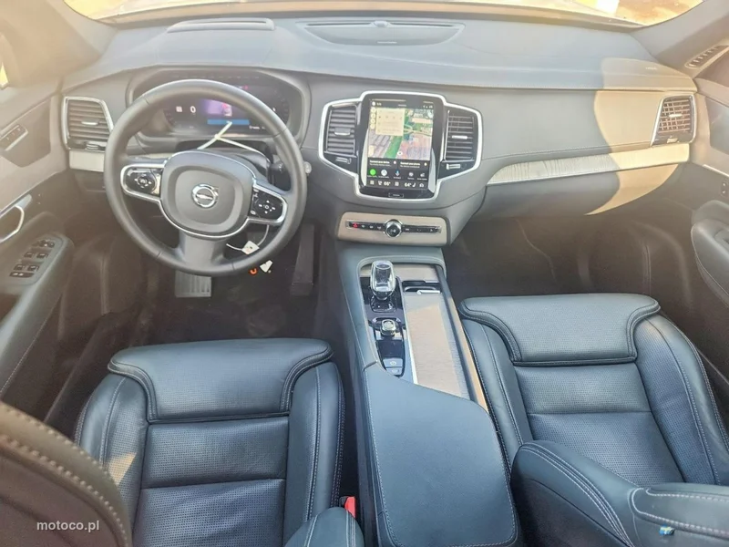 Volvo XC 90 8