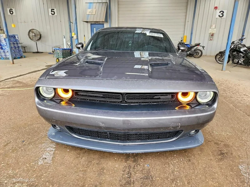 Dodge Challenger 5