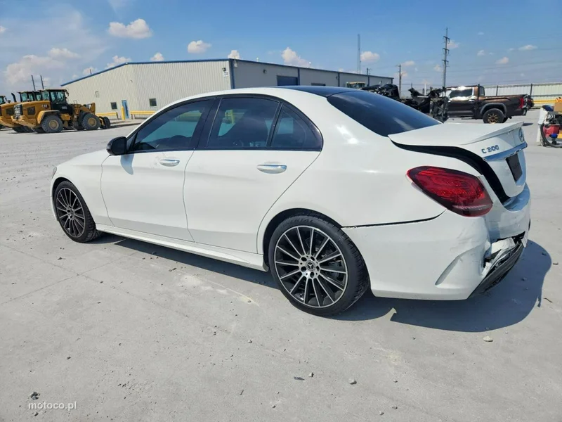 Mercedes-Benz Klasa C W205 C 300 5