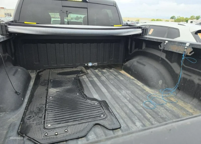 RAM 1500 12