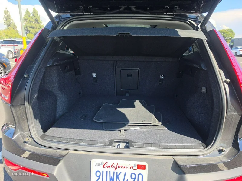 Volvo XC 40 12