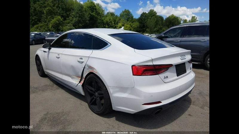 Audi A5 F5 7