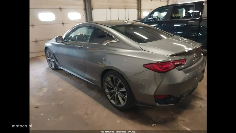 Infiniti Q60 4