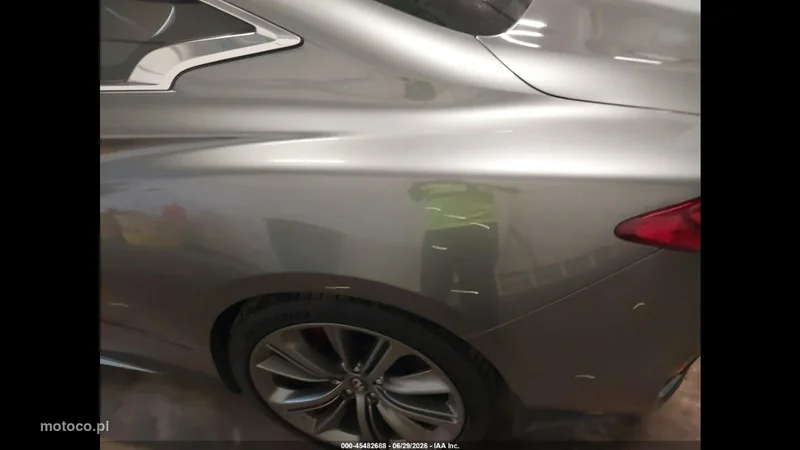 Infiniti Q60 9