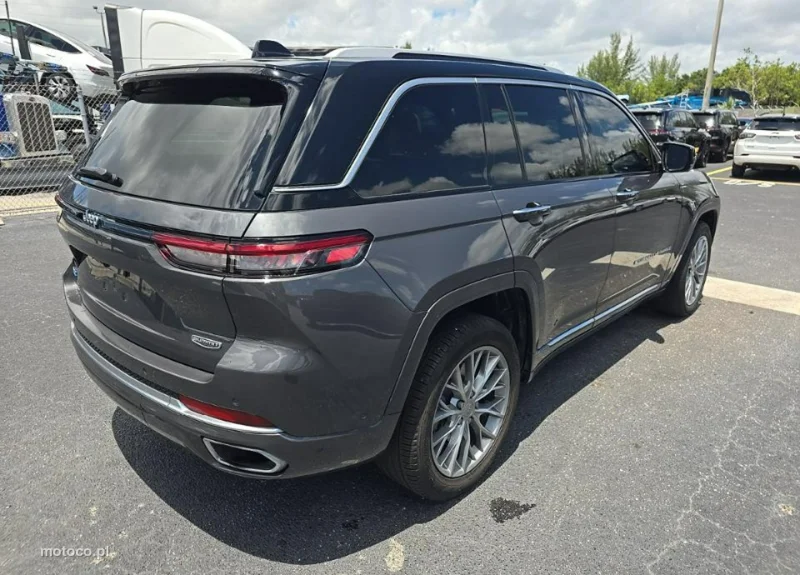 Jeep Grand Cherokee 4