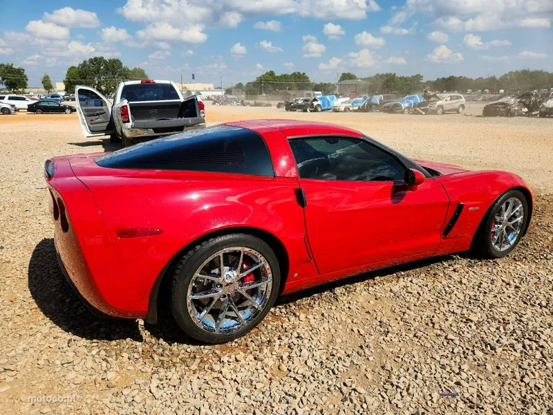 Chevrolet Corvette 4