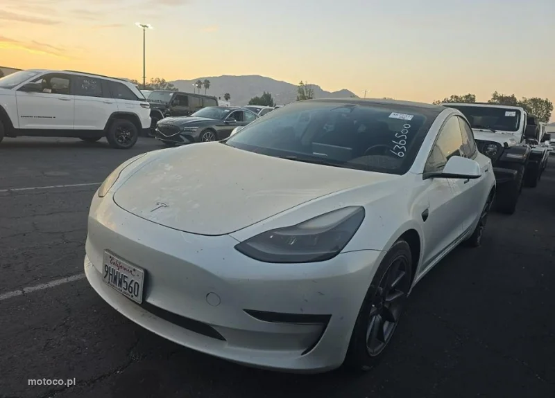 Tesla Model 3 3