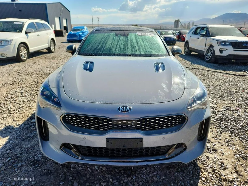 Kia Stinger 2