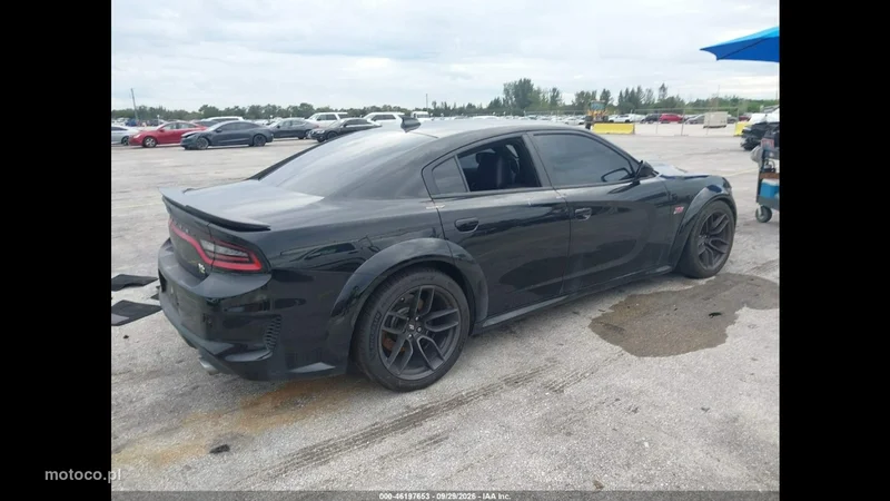 Dodge Charger 4