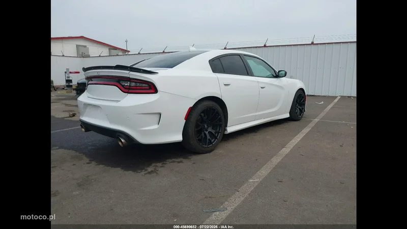 Dodge Charger 4