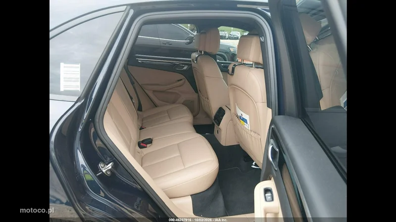 Porsche Macan 95B 11