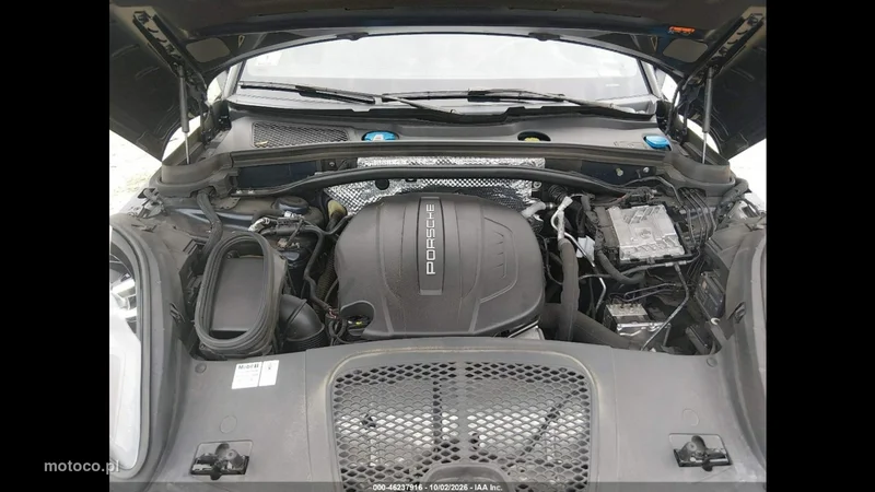 Porsche Macan 95B 12