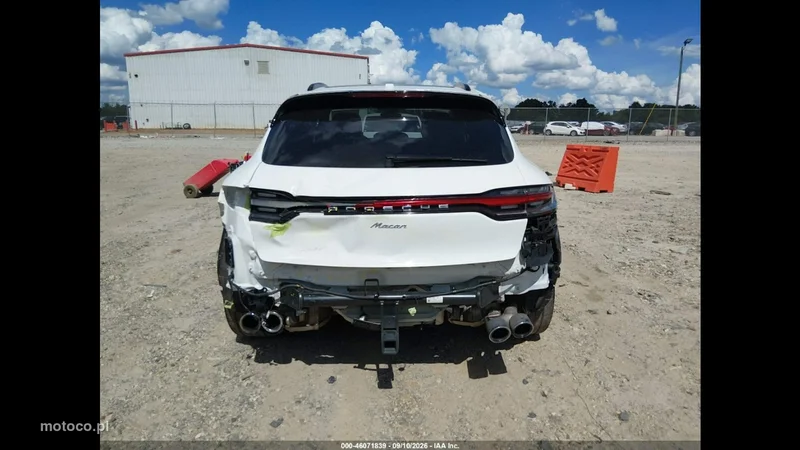 Porsche Macan 95B 8