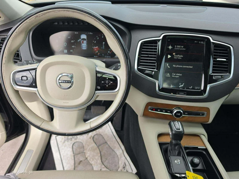 Volvo XC 90 7